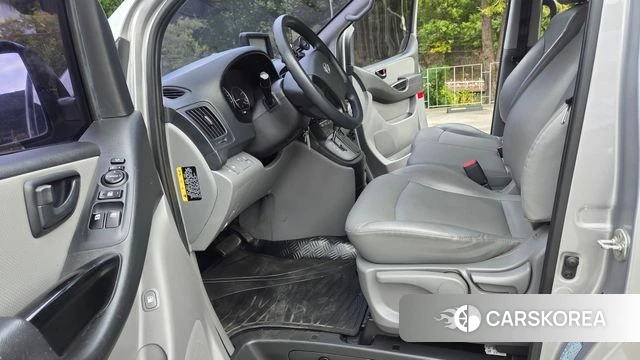 Hyundai The New Grand Starex 2018 Серебристо-серый из Кореи, фото 2
