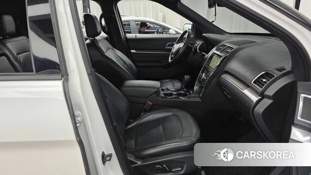 Ford Explorer 2018 Белый из Кореи, фото 2