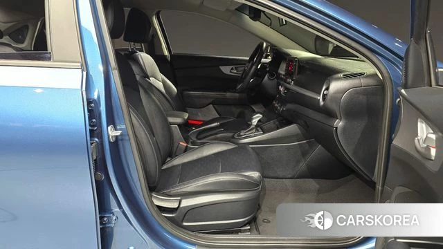 Kia The New K3 2nd generation 2021 Синий из Кореи, фото 2