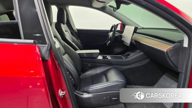 Tesla Model Y 2021 Красный из Кореи, фото 2