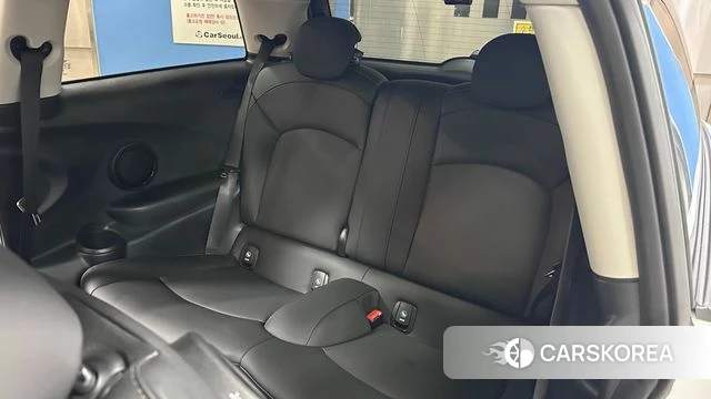 Mini Cooper 2024 Белый из Кореи, фото 2
