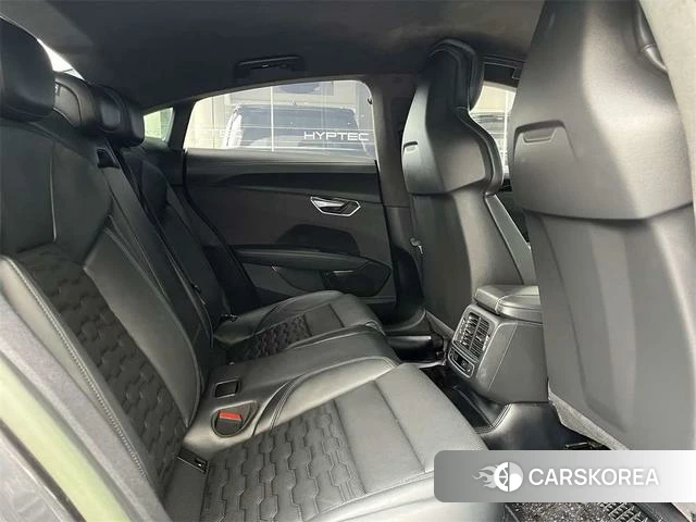 Audi e-tron 2025 Черный из Китая, фото 2