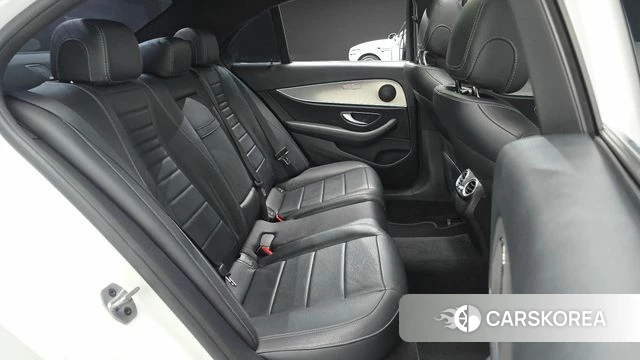 Mercedes-Benz E-Class W213 2019 Белый из Кореи, фото 2