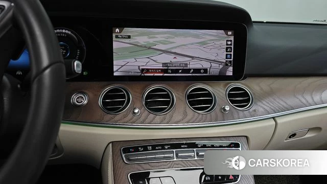 Mercedes-Benz E-Class W213 2020 Белый из Кореи, фото 2