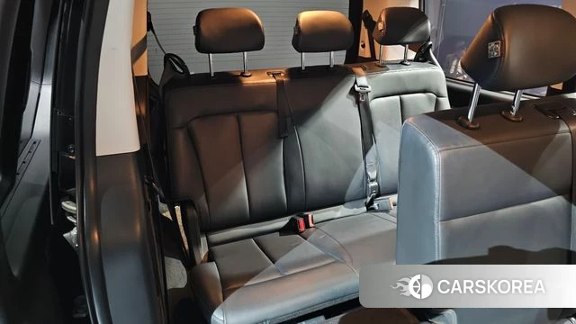 Hyundai Staria 2023 Черный из Кореи, фото 2
