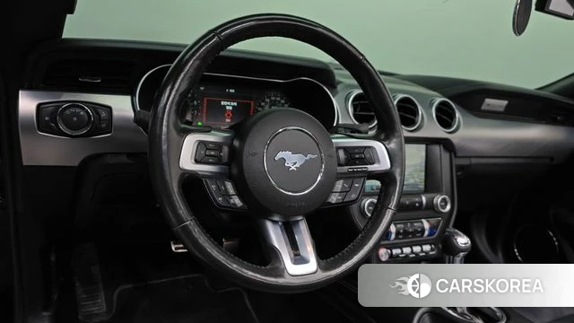 Ford Mustang 2022 Черный из Кореи, фото 2