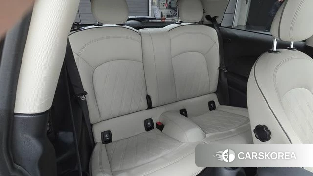 Mini Cooper S 2023 Черный из Кореи, фото 2