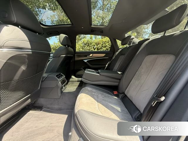 Audi A6L 2021 Черный из Китая, фото 2
