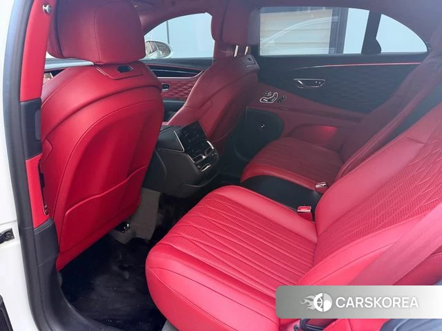 Bentley Flying Spur 3rd Generation 2022 Белый из Кореи, фото 2
