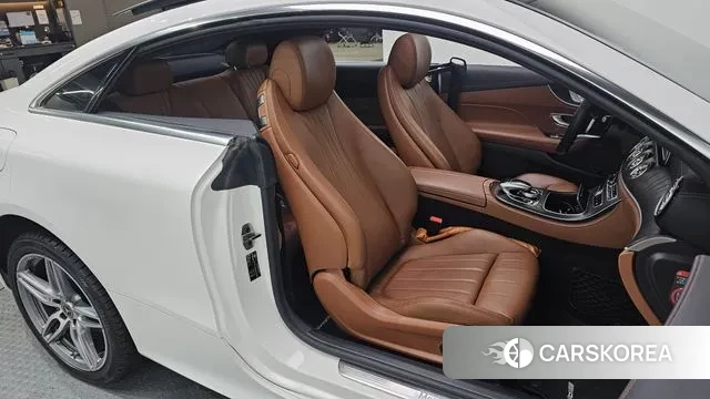 Mercedes-Benz E-Class W213 2018 Белый из Кореи, фото 2