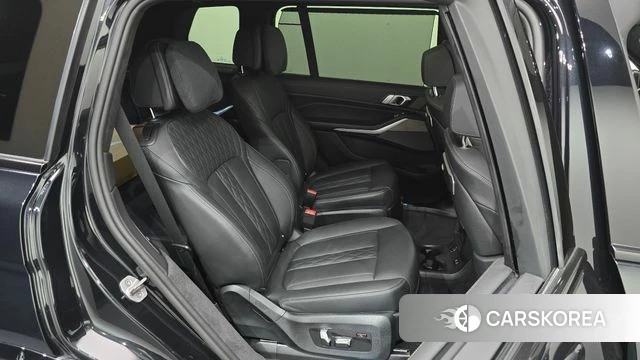 BMW X7 (G07) 2024 Черный из Кореи, фото 2