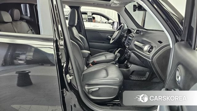 Jeep Renegade 2022 Черный из Кореи, фото 2