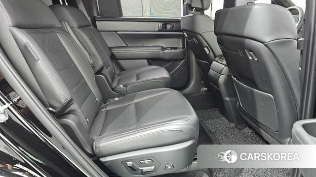 Hyundai Santa Fe (MX5) 2024 Черный из Кореи, фото 2