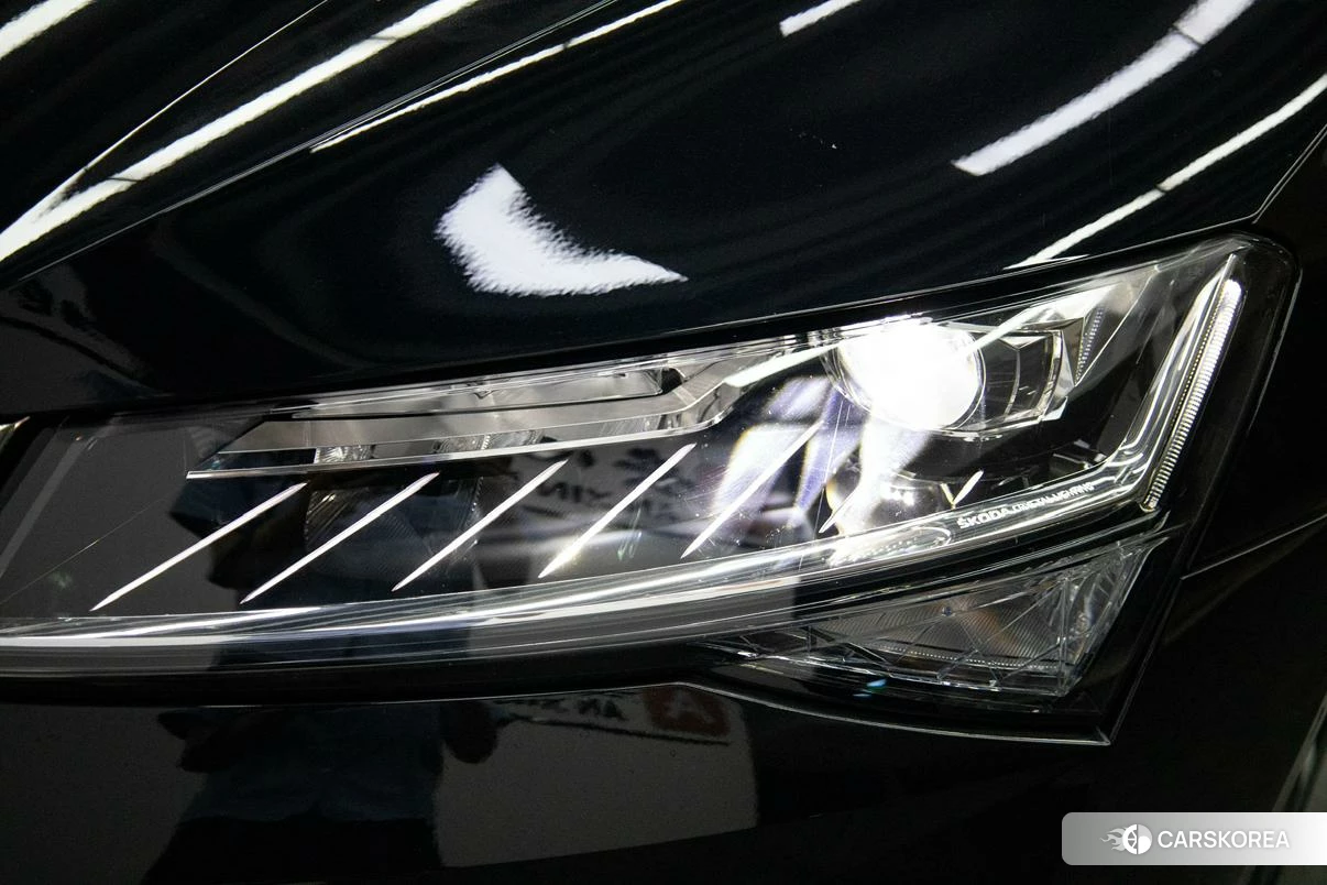 Skoda Superb 2023 Черный из Китая, фото 2