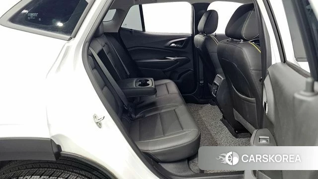 Chevrolet (GM Daewoo) Trax Crossover 2024 Белый из Кореи, фото 2