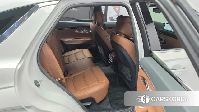 Genesis GV70 2022 Белый из Кореи, фото 2
