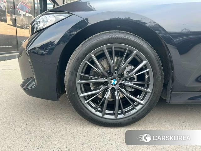 BMW 3 series 2025 Черный из Китая, фото 2
