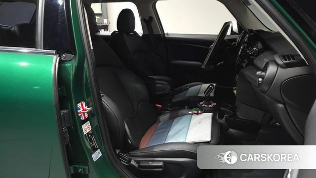 Mini Cooper 2021 Зеленый из Кореи, фото 2