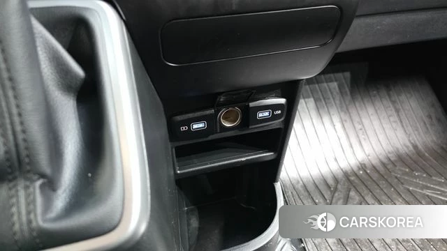 Hyundai Staria 2021 Белый из Кореи, фото 2