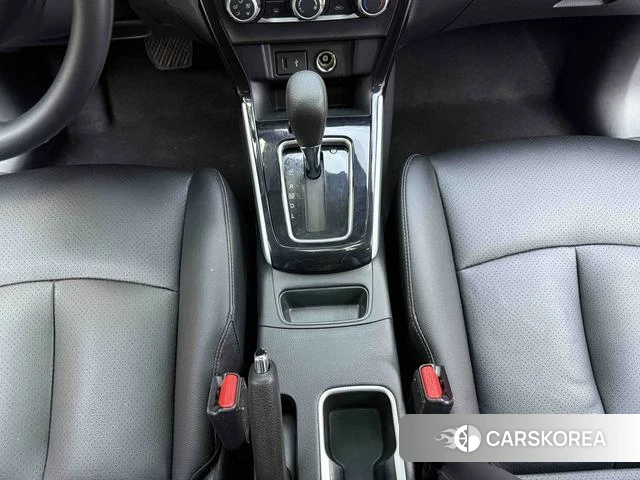 Nissan Sylphy 2023 Темно-серый из Китая, фото 2