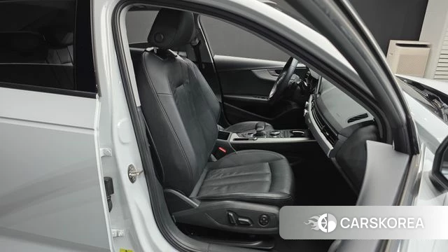 Audi A4 (B9) 2018 Белый из Кореи, фото 2