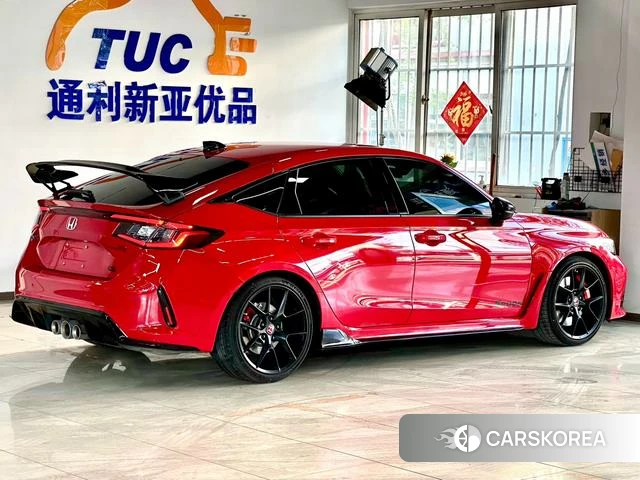 Honda Civic 2024 Красный из Китая, фото 2