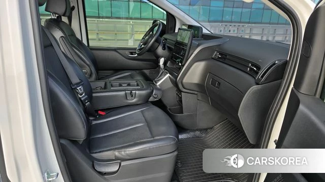 Hyundai Staria 2022 Белый из Кореи, фото 2