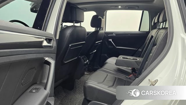 Volkswagen Tiguan second Generation 2020 Белый из Кореи, фото 2