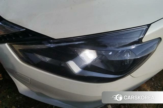 Nissan Sylphy 2023 Белый из Китая, фото 2