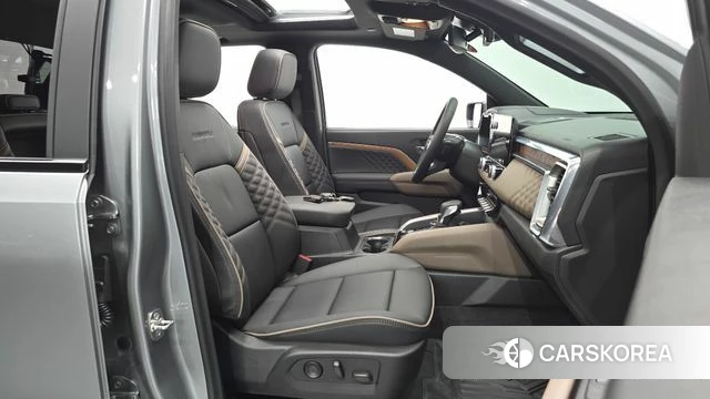GMC Canyon 3rd Generation 2026 Серебристо-серый из Кореи, фото 2