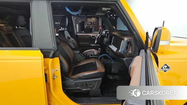 Ford Bronco 6th Generation 2022 Желтый из Кореи, фото 2