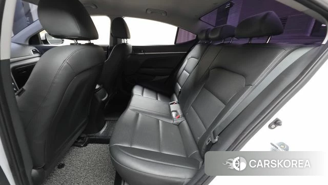Hyundai Avante AD 2018 Белый из Кореи, фото 2