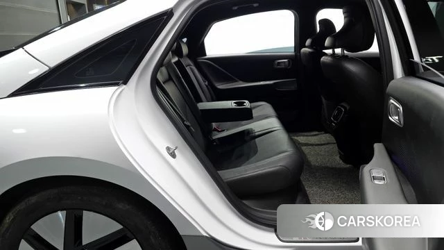 Hyundai Ionic 6 2024 Белый из Кореи, фото 2