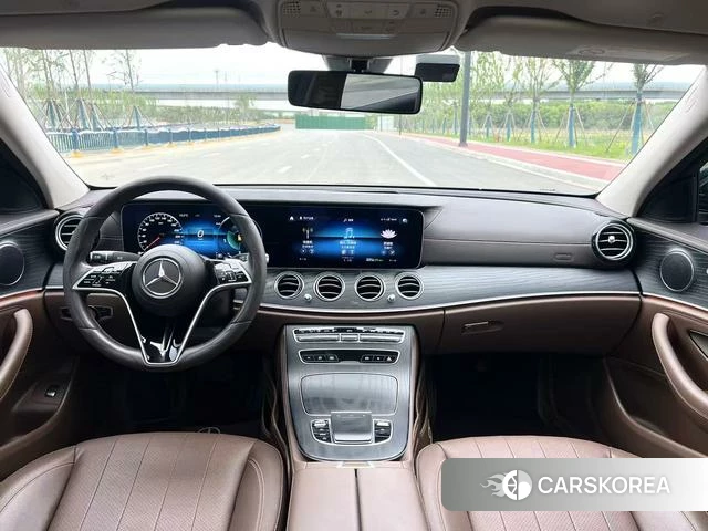 Mercedes-Benz E-Class 2023 Черный из Китая, фото 2