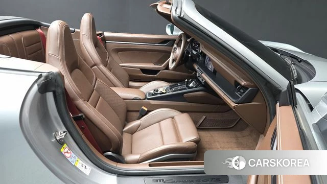 Porsche 911(992) 2022 Серебристо-серый из Кореи, фото 2