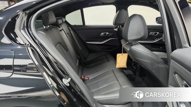 BMW 3 Series (G20) 2025 Черный из Кореи, фото 2