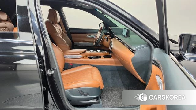 Genesis GV70 2021 Черный из Кореи, фото 2
