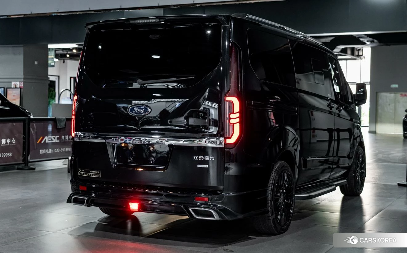 Ford Tourneo 2024 Черный из Китая, фото 2