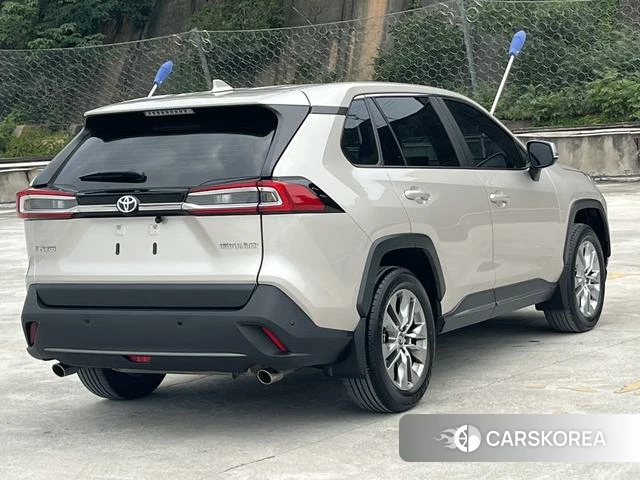 Toyota Wildlander 2024 Шампань из Китая, фото 2
