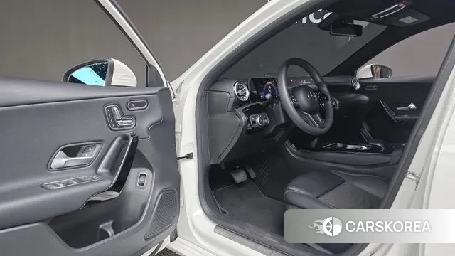 Mercedes-Benz A-Class W177 2020 Белый из Кореи, фото 2