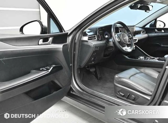 Kia K5 3rd generation 2023 Черный из Кореи, фото 2