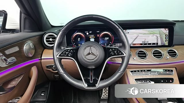 Mercedes-Benz E-Class W213 2021 Белый из Кореи, фото 2