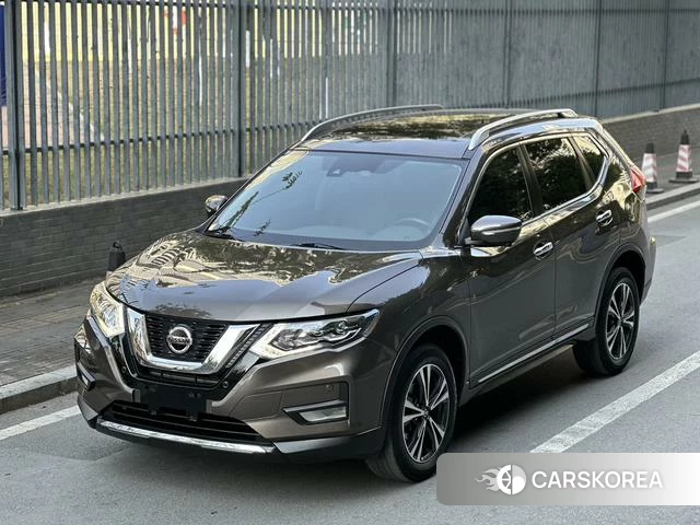 Nissan X-Trail 2021 Коричневый из Китая, фото 2