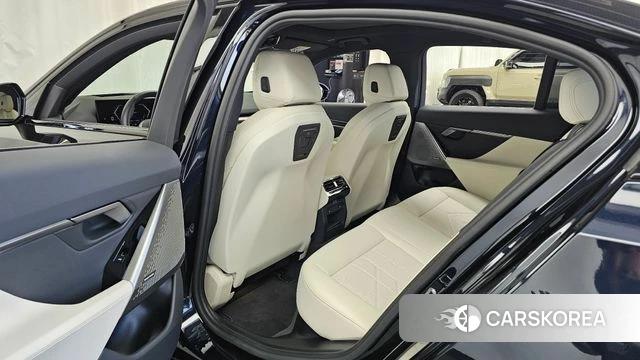 BMW 5 Series (G60) 2026 Черный из Кореи, фото 2