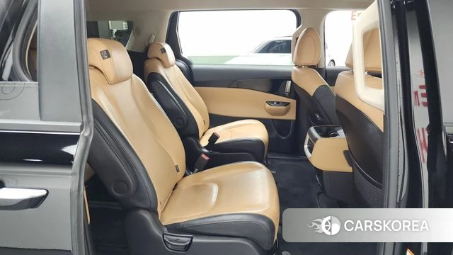 Kia Carnival 4th generation 2022 Черный из Кореи, фото 2