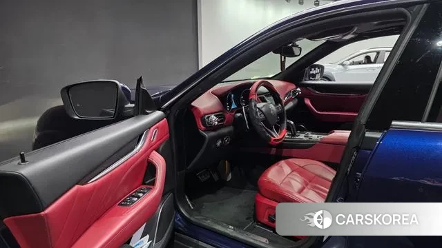 Maserati Levante 2019 Синий из Кореи, фото 2