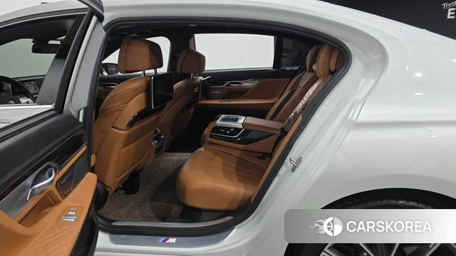 BMW 7 Series (G11) 2021 Белый из Кореи, фото 2