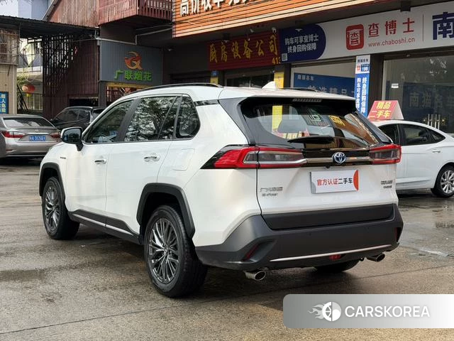 Toyota Wildlander 2023 Белый из Китая, фото 2