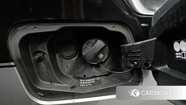 BMW 7 Series (G70) 2024 Серебристо-серый из Кореи, фото 2