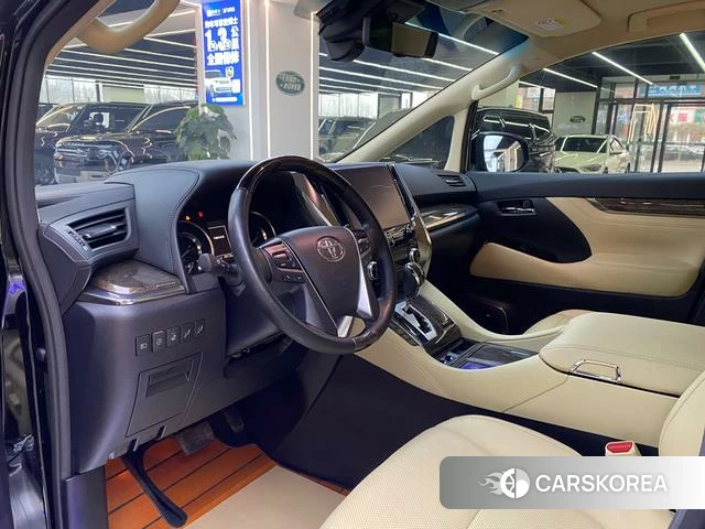 Toyota Vellfire 2022 Черный из Китая, фото 2